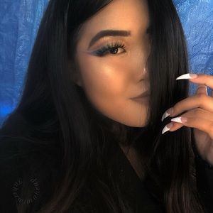 Meet your Posher, Hillary